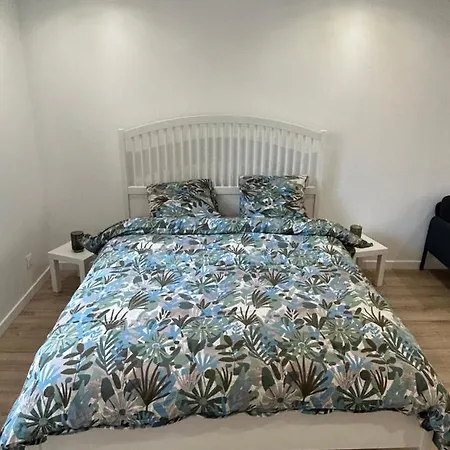 Proche Stade De France * Сен-Дени